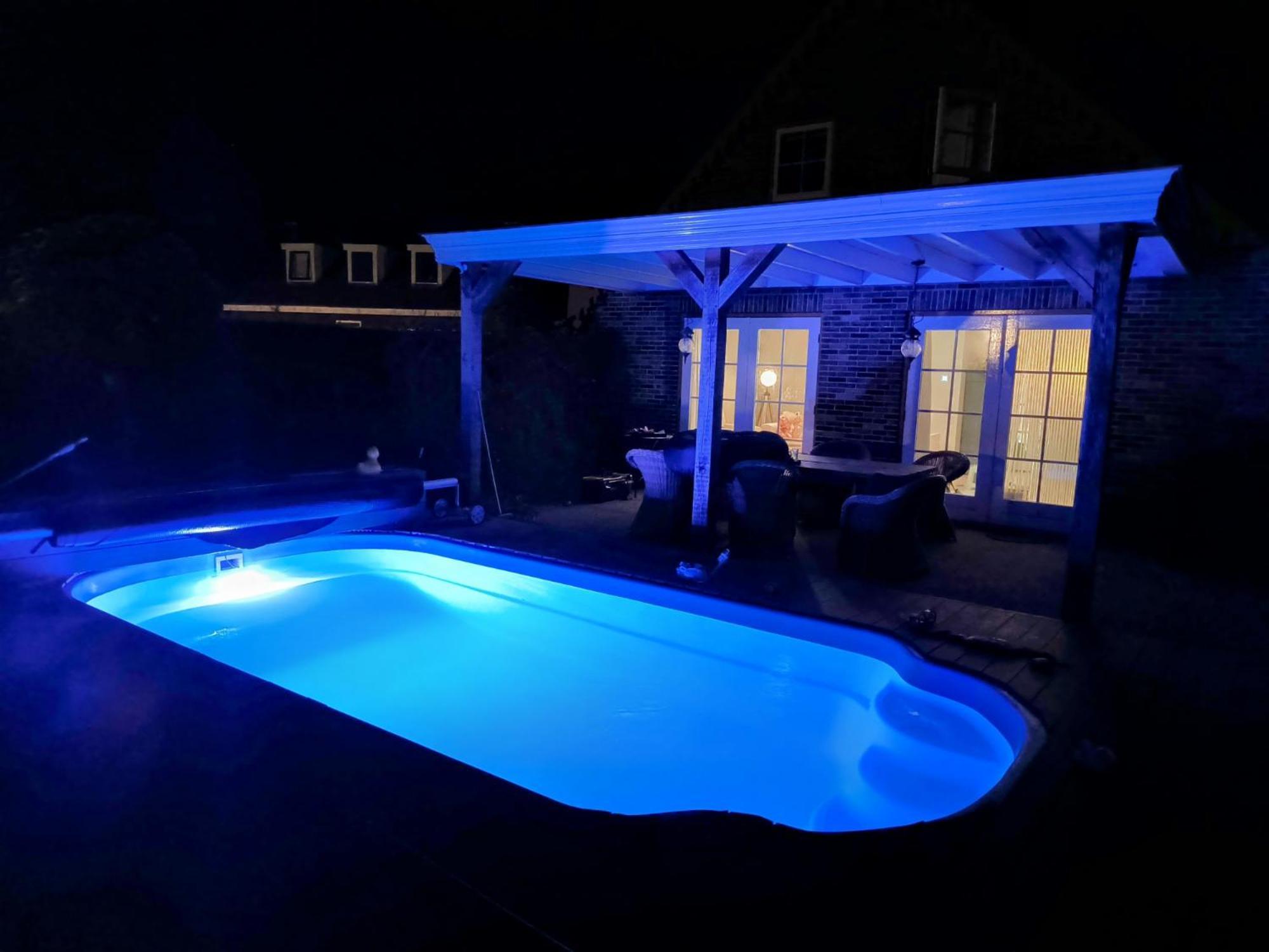 Gemuetliches Ferienhaus Mit Beheiztem Pool, Garten Und Ueberdachter Terrasse Tzummarum Exterior foto